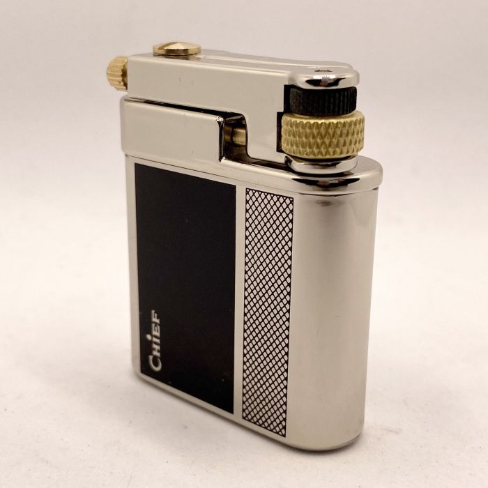 Запальничка бензинова Chief з гравіюванням у вигляді мікросітки