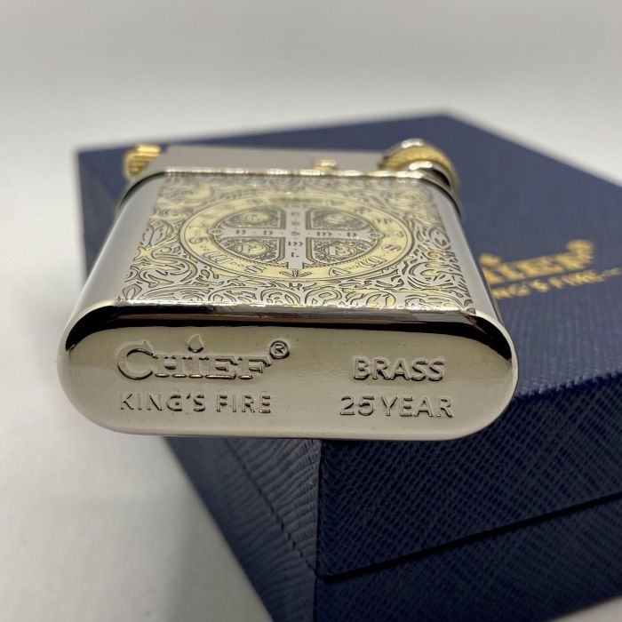 Бензинова Запальничка Chief з Хрестом Святого Бенедикта