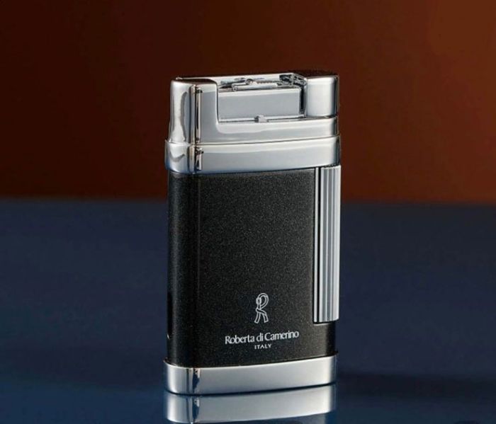 Елегантна газова запальничка Roberta di Camerino (Italy)