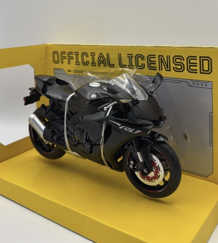 Колекційна модель мотоцикла Yamaha YZF-R1 у масштабі 1:12 колір Чорний