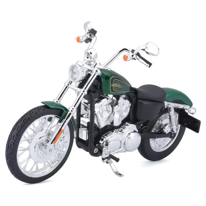Колекційна модель мотоцикла Maisto Harley-Davidson 2013 XL 1200V Seventy-Two (1:12)