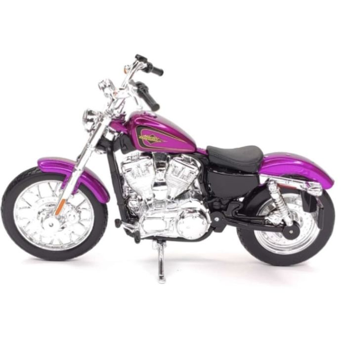 Масштабна модель мотоцикла Harley-Davidson 2013 XL1200V Seventy-Two (1:18) від Maistо