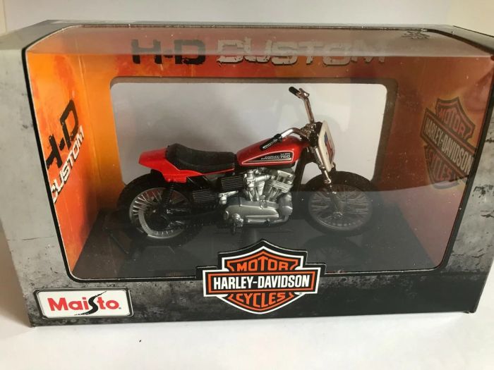Колекційна модель мотоцикла Harley-Davidson 1972 XR750 Racing Bike (Maisto, 1:18)