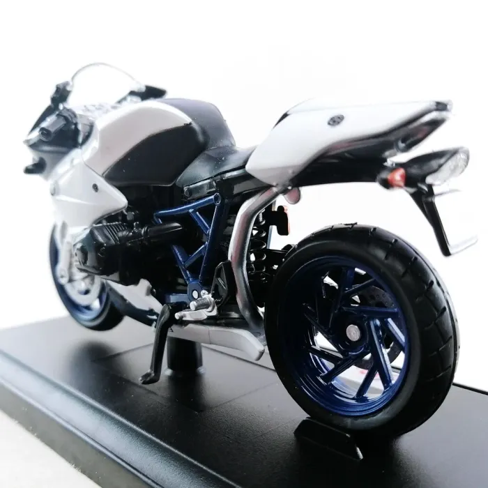 Колекційна модель мотоцикла Maisto BMW HP2 Sport (1:18)