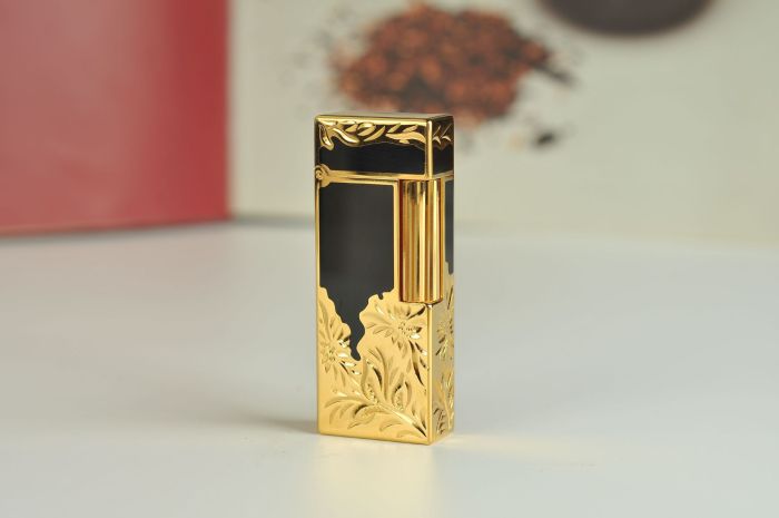 Газова запальничка  преміум-класу KELEISI з художнім гравіюванням Black & Gold