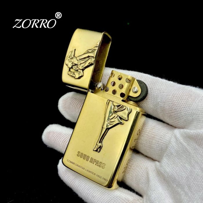 Бензинова латунна запальничка Zorro «Пін-ап Дівчина» (Колекційна серія)