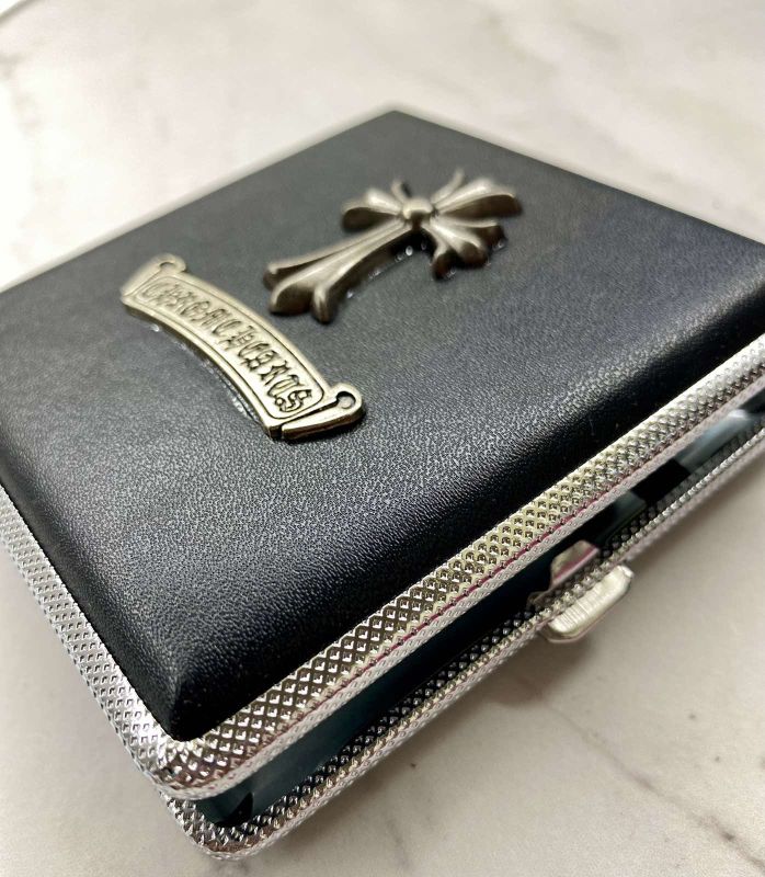 Портсигар металевий Chrome Hearts із чорною екошкірою та хрестом (99х95х19 мм)