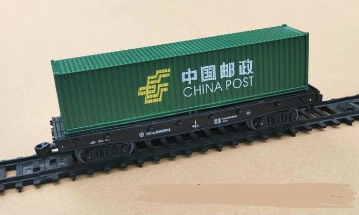 Великий ігровий набір залізниці FENFA «Вантажний експрес Dongfeng 4B» (з акумуляторами та зарядним пристроєм)