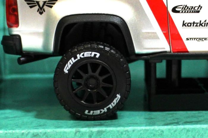 Колекційна модель автомобіля Maisto Design Off-Road 1:27 — 2017 Chevrolet Colorado ZR2
