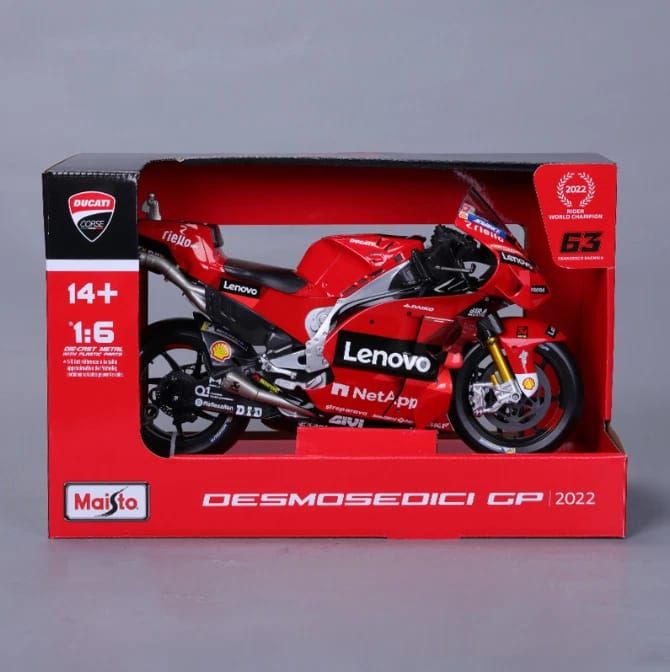 Колекційна модель мотоцикла Ducati Desmosedici GP (2022) #63 Pecco Bagnaia — Масшт. 1:6 від Maisto