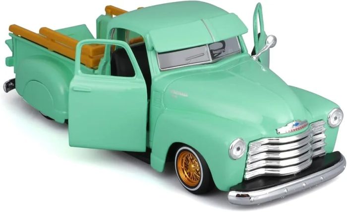Масштабна модель автомобіля 1950 Chevrolet 3100 Pickup Lowriders (Maisto Design, масш.1:25)
