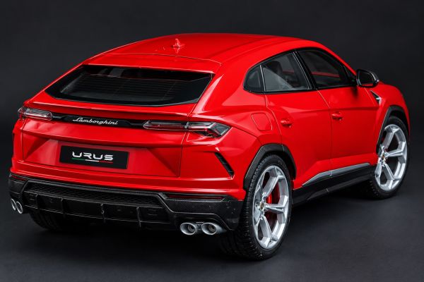 Колекційна модель Lamborghini Urus від Welly (масштаб 1:24) — Червоне втілення швидкості та розкоші