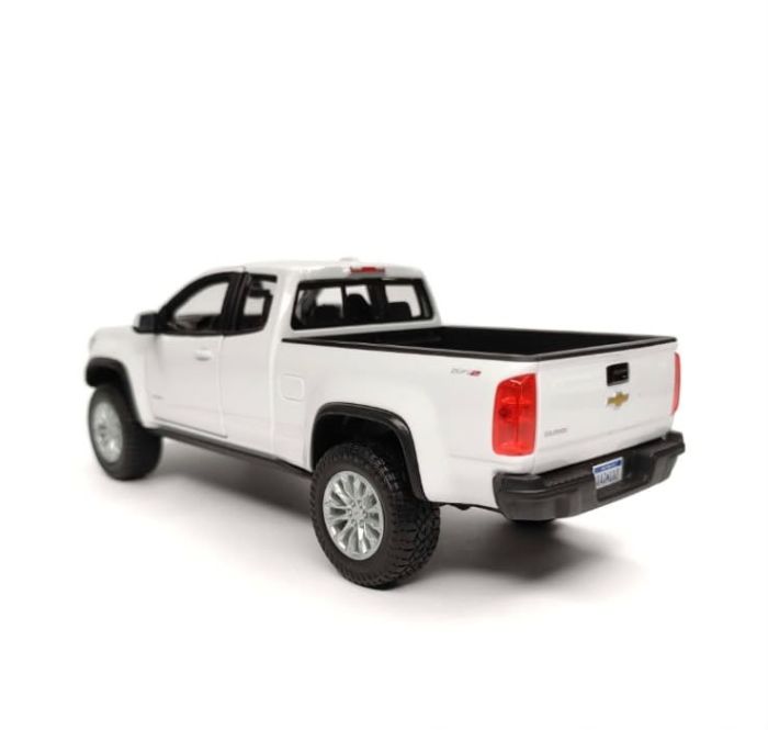 Масштабна модель 2017 Chevrolet Colorado ZR2 (Maisto, масштаб 1:27) — дух справжнього бездоріжжя у вашій колекції