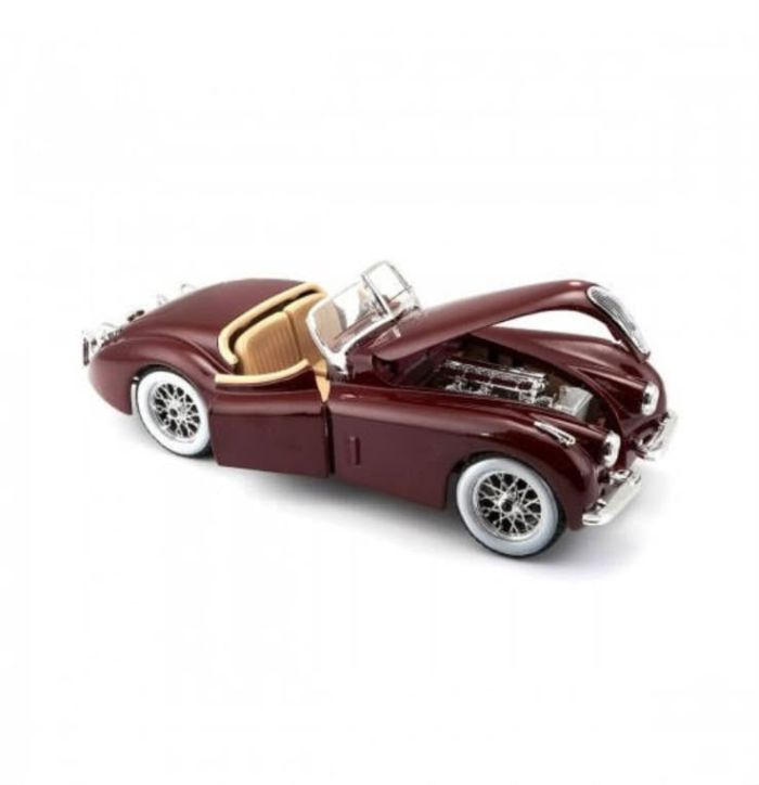 Масштабна модель автомобіля Jaguar XK 120 Roadster (1951) у масштабі 1:24 від Bburago