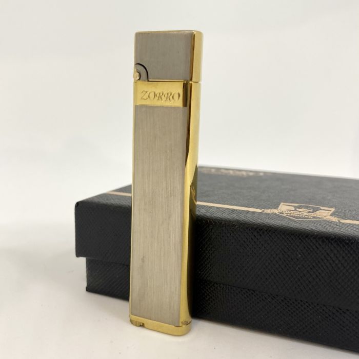 Елегантна Бензинова Запальничка ZORRO у золотистому кольорі