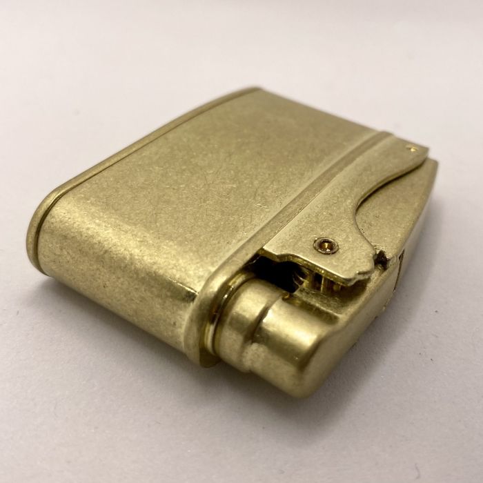 Бензинова запальничка Zorro: Класика у стилі Ретро (Золотиста латунь)