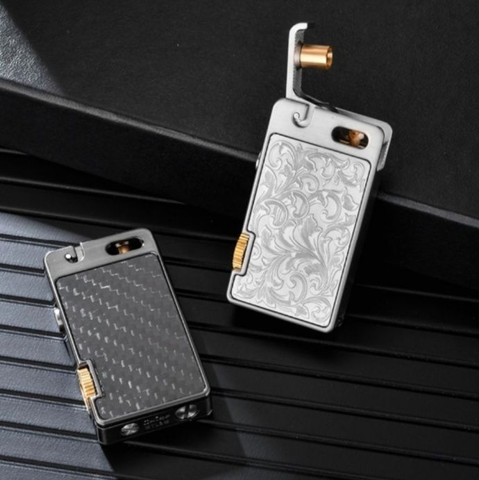 Запальничка  бензинова Chief High-Tech Carbon