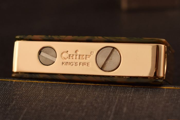 Міцна Бензинова Запальничка Chief з Камуфляжним Захистом