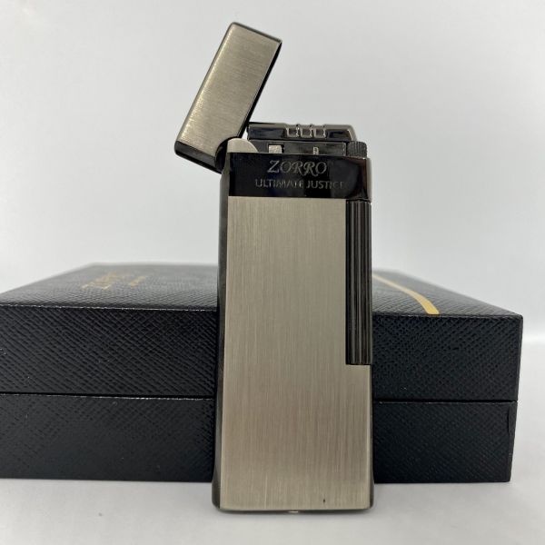 Газова запальничка ZORRO серії "ULTIMATE JUSTICE" металік/чорний