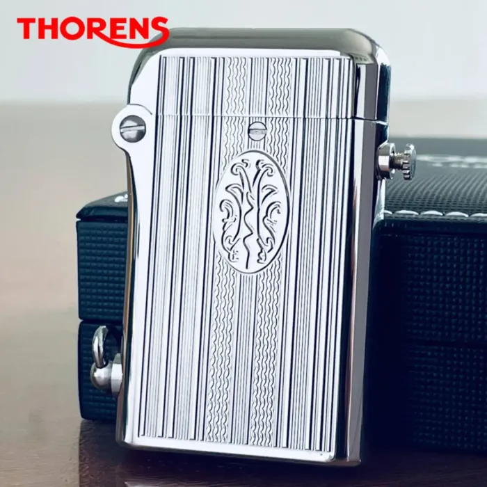 Запальничка бензинова Thorens срібляста з вертикальною гравіровкою