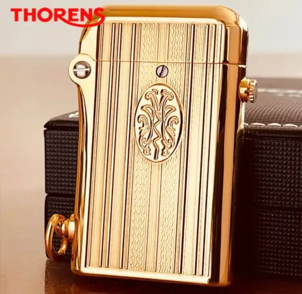 Бензинова Запальничка Thorens  з вертикальною гравіровкою золотиста