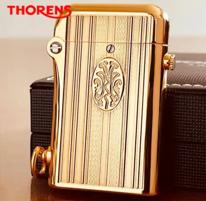 Бензинова Запальничка Thorens  з вертикальною гравіровкою золотиста