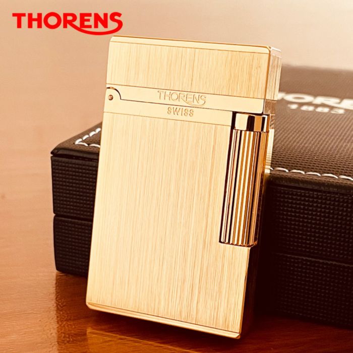 Елегантна газова запальничка THORENS золота з вертикальним брашуванням